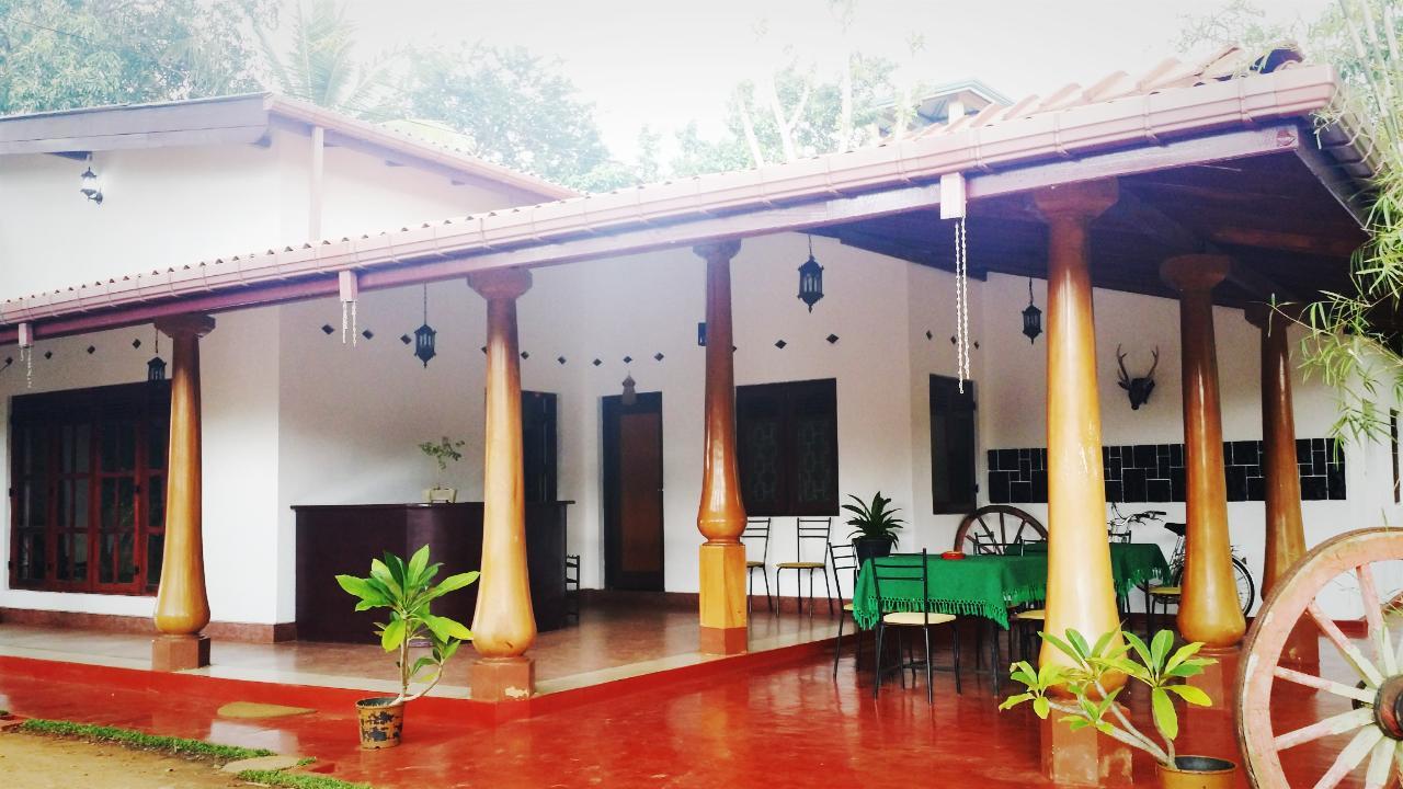 Saubagya Inn Anuradhapura Exterior photo