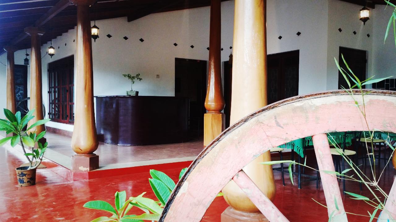 Saubagya Inn Anuradhapura Exterior photo