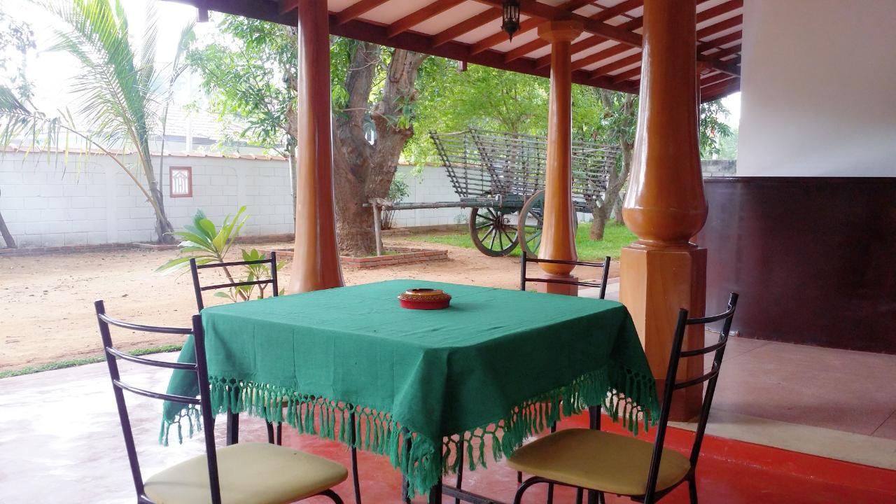 Saubagya Inn Anuradhapura Exterior photo