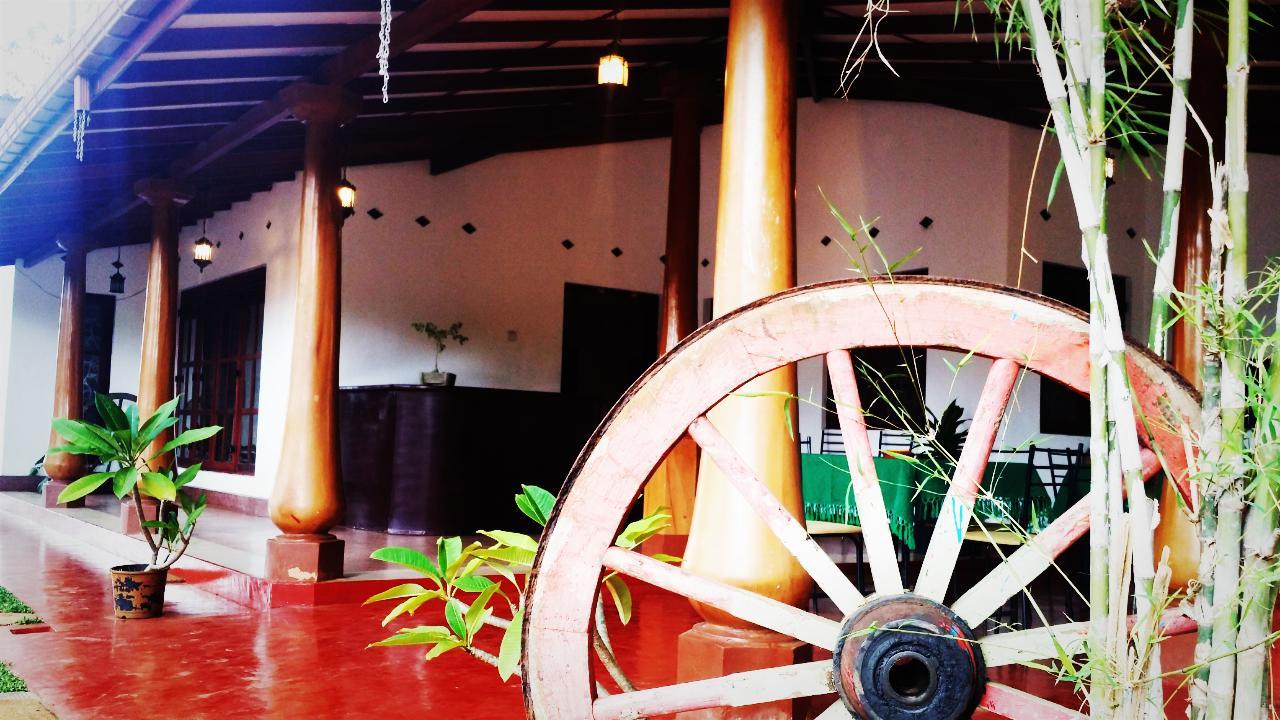 Saubagya Inn Anuradhapura Exterior photo