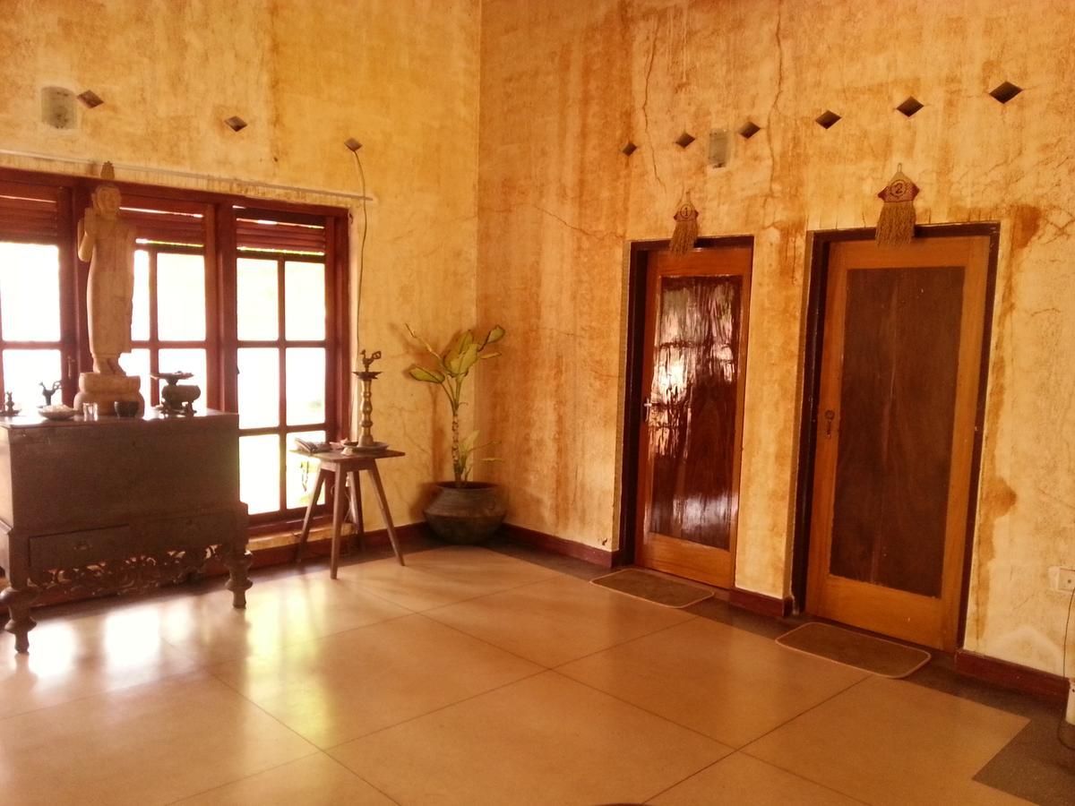 Saubagya Inn Anuradhapura Exterior photo
