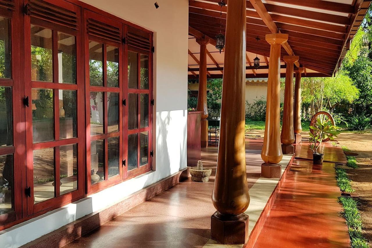 Saubagya Inn Anuradhapura Exterior photo