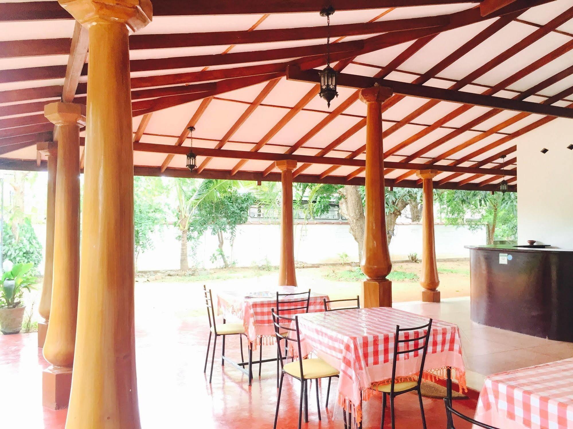 Saubagya Inn Anuradhapura Exterior photo